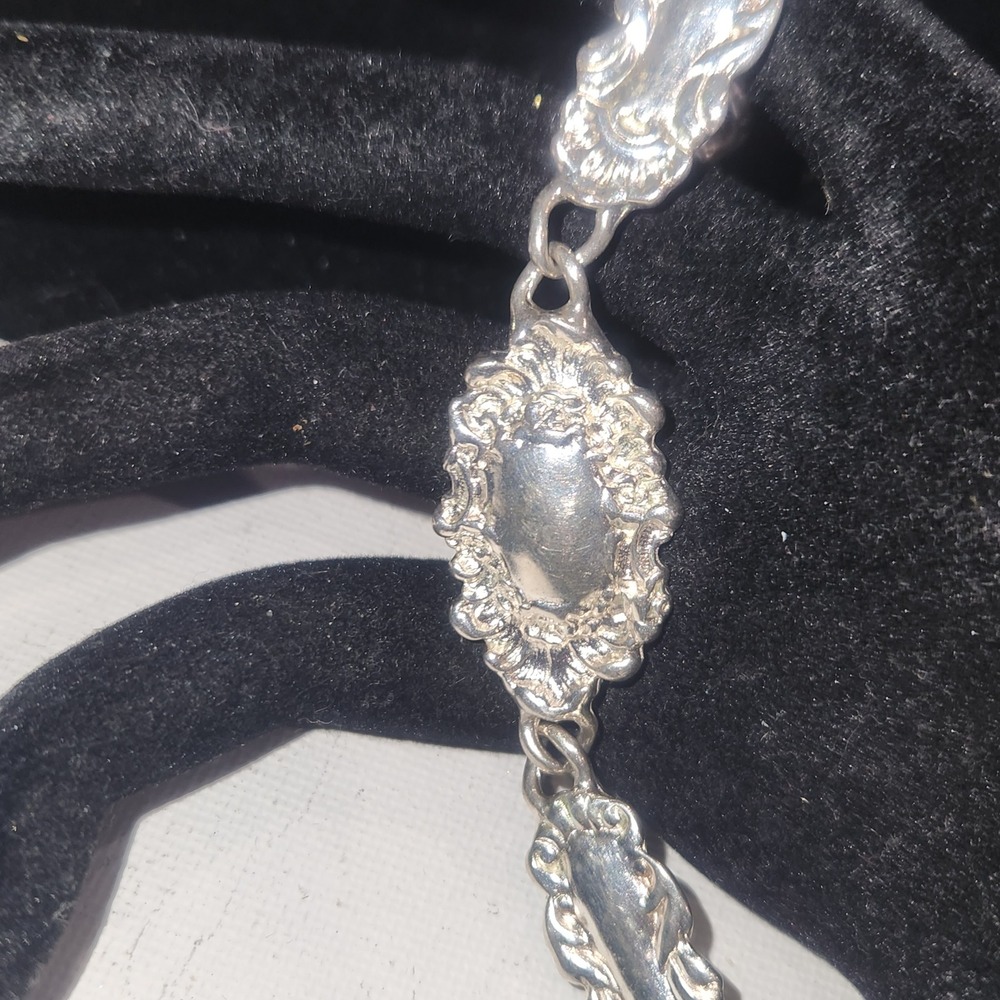 Silver Tone Repousse Floral Scroll Link Toggle Bracelet premier design‎ 6.5 Inch